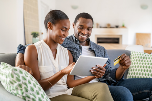 Cashless Transactions&##x3a; Your Key to Cleaner, More Secure Living